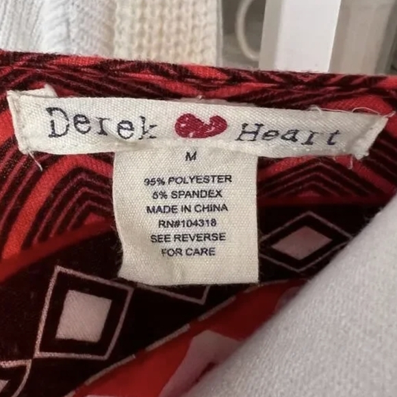 Derek Heart Red Geometric Maxi Dress - Picture 4 of 4